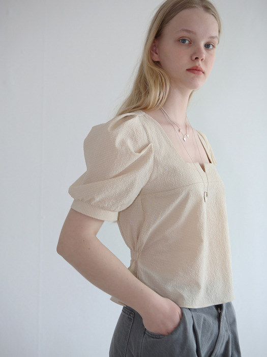 slit back banding blouse _beige check 