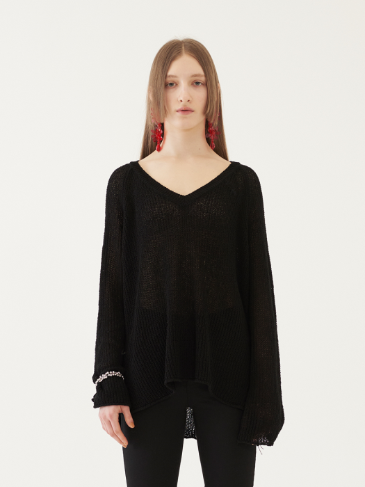 V-NECK KNIT TOP (BLACK)