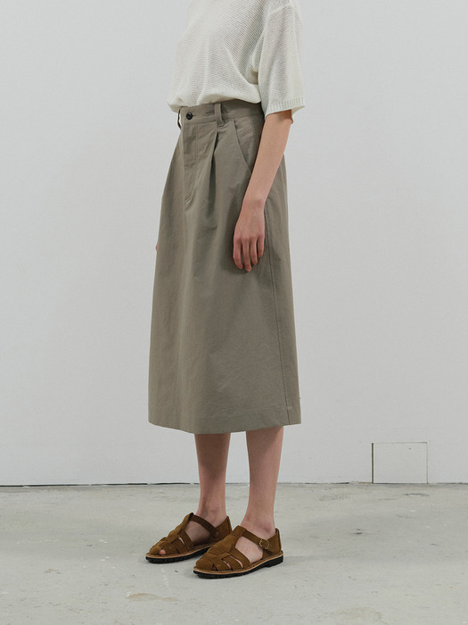 pleated mid skirt (khaki)