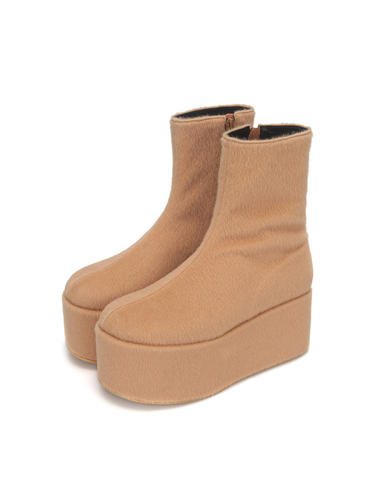 Pebble toe platform boots | Warm beige