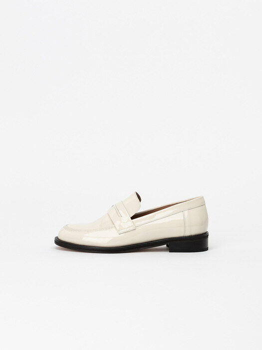 Sriyan Loafers in Ivory Patent