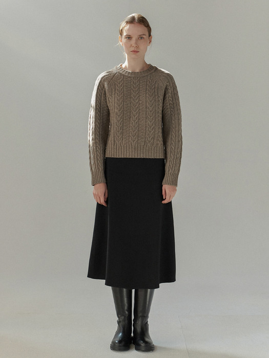 Cable Round-neck Knit (Wood)