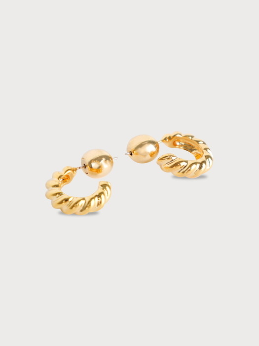 no.24 earring gold small