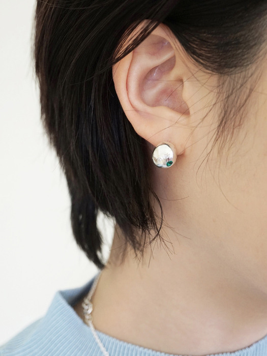 cubic ball earring (emerald)