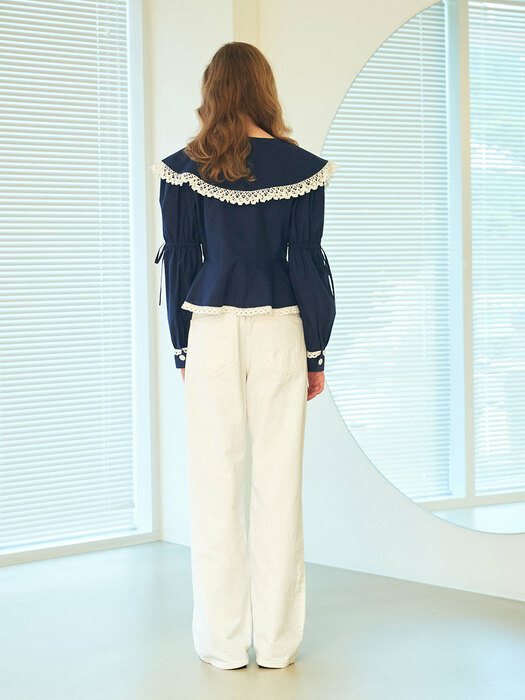 BIG COLLAR LACE BLOUSE - NAVY