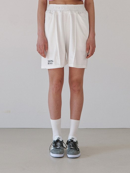 Logo Embroidery Pintuck Terry Banding Short pants Off white
