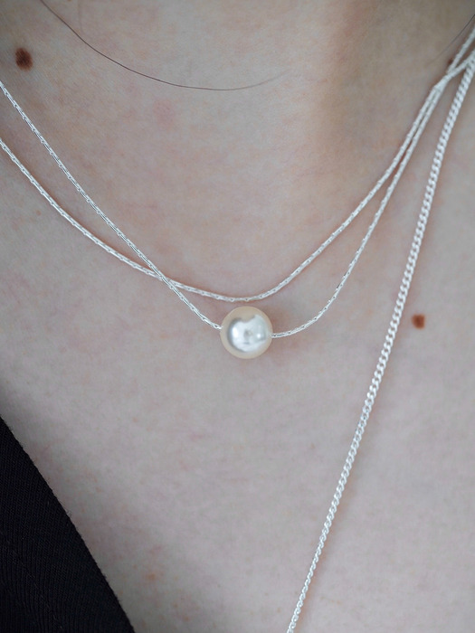 Silky Pearl Necklace