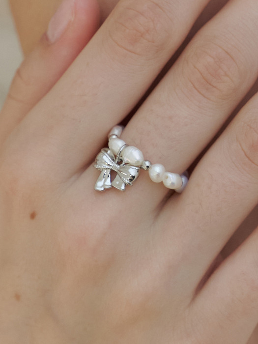 hype pearl ring