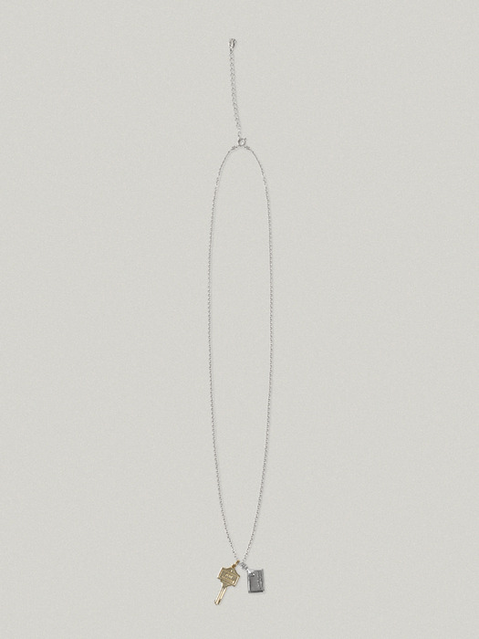 [folnua X fi,ore] MINI POST KEY NECKLACE - SILVER CHAIN (TWO TONE)