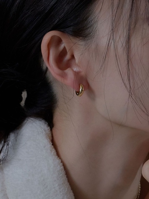 Gold Daily Ring Earring