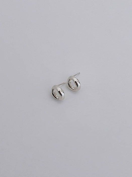 A HOLE WATER EARRING-002