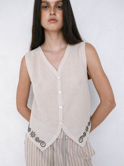 STUDDED WESTERN VEST_ONZI EDITION, BEIGE