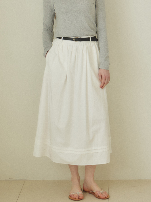 Pintuck Shirring Long Skirt - White