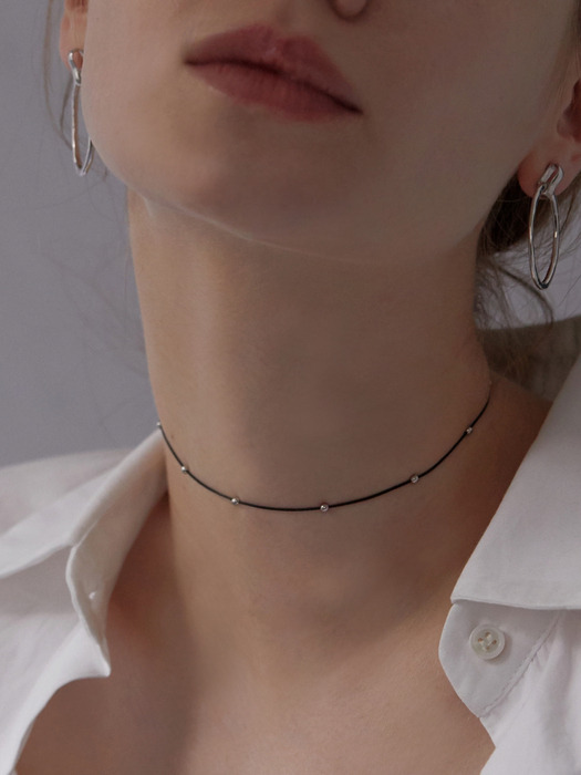 Strap & Ball Choker_2COL