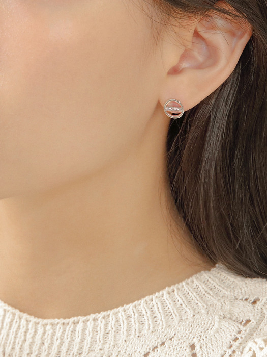 XOXO LINE EARRINGS