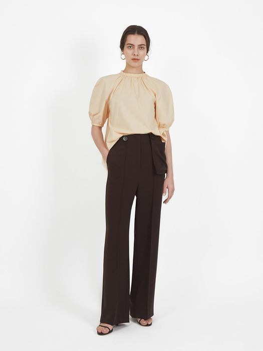 Buttoned waist pouch trousers