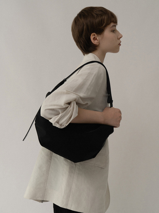 [단독]HT nylon shoulder bag (Black)
