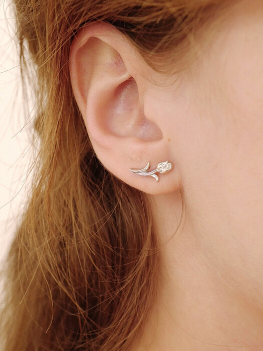 mini tulip earring