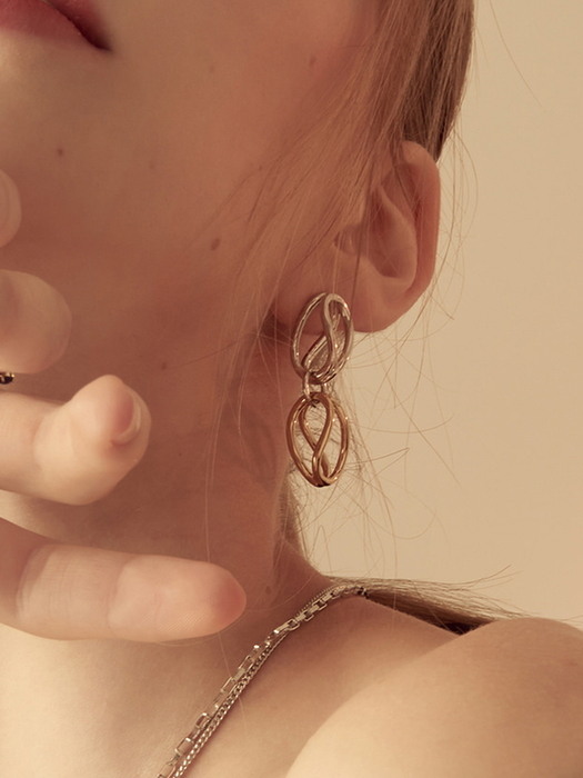 [Silver 925] Mobius Two-Tone Earrings