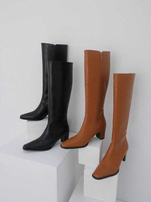 SN214008 Line Boots