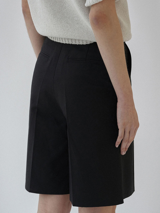 Silky cotton bermuda pants (Black)