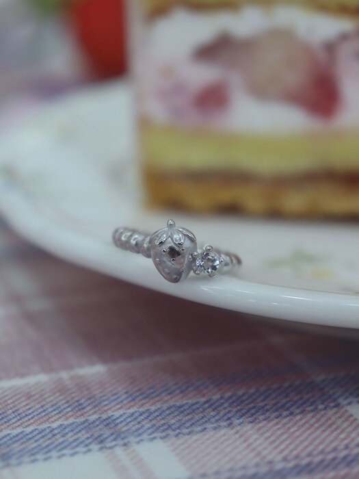 Berry Day Ring 01