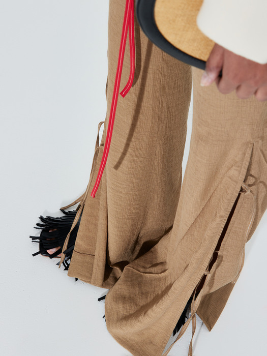 EXCELSIOR SLIT DETAIL PANTS (CAMEL)