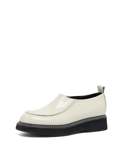 Stitch loafer ivory