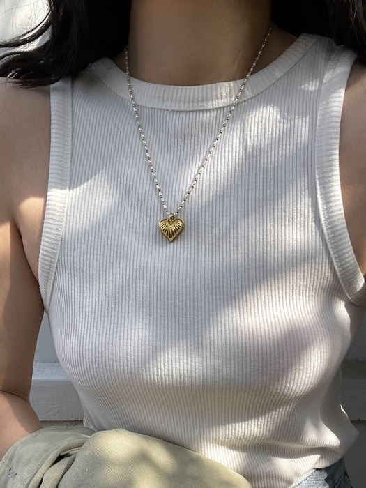 stripe heart pearl necklace