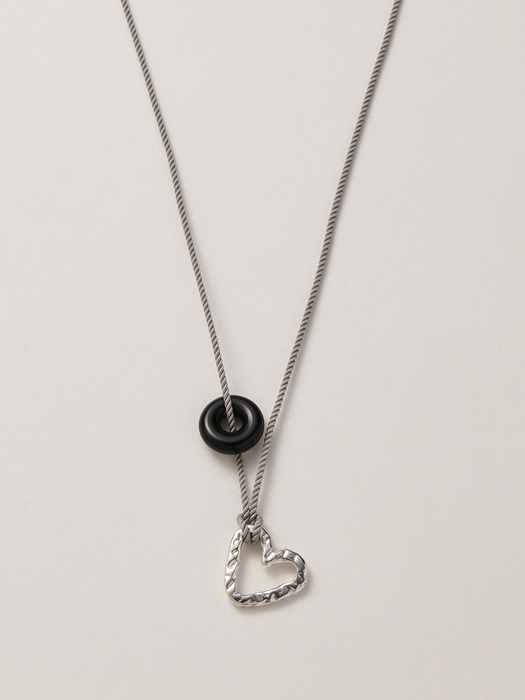 grand. Bumpy heart (L) string long necklace