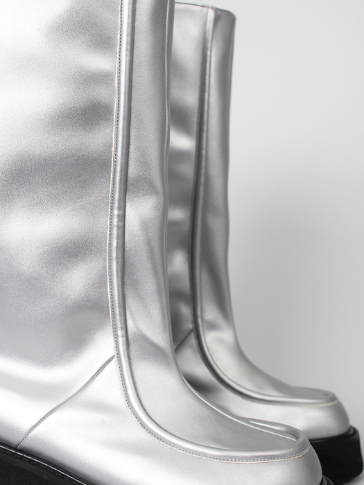 [VT x Fq] Cushiony lined long boots_silver
