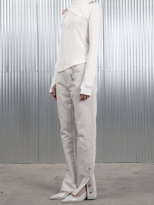 SIDE OPEN STRAIGHT FIT PANTS_IVORY