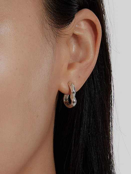 OUTLINE MATIERE EARRING_SILVER