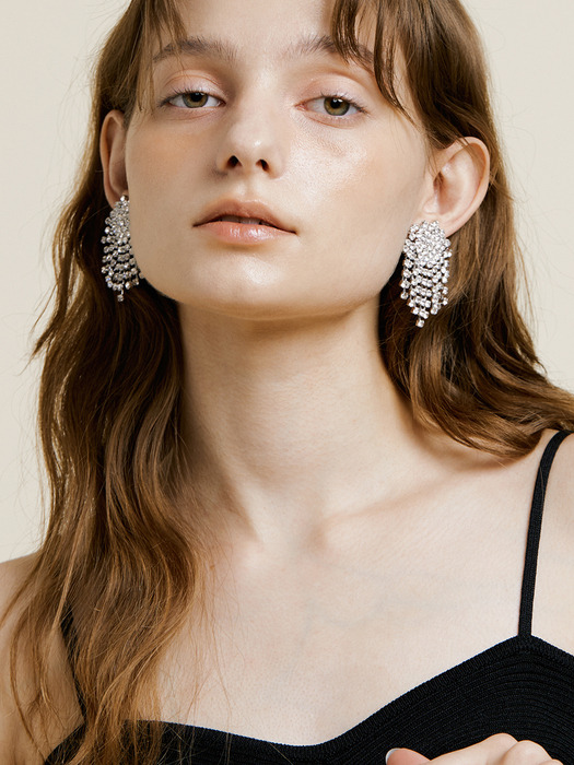 Linn Earring (White)