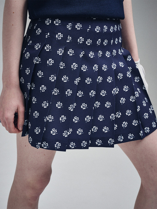 PLEATS MINI SKIRT ALL OVER CLOVERMARDI PRINTED_NAVY IVORY