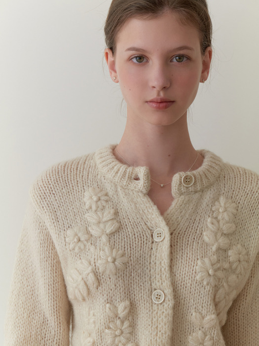 Marshmallow knit cardigan (beige)