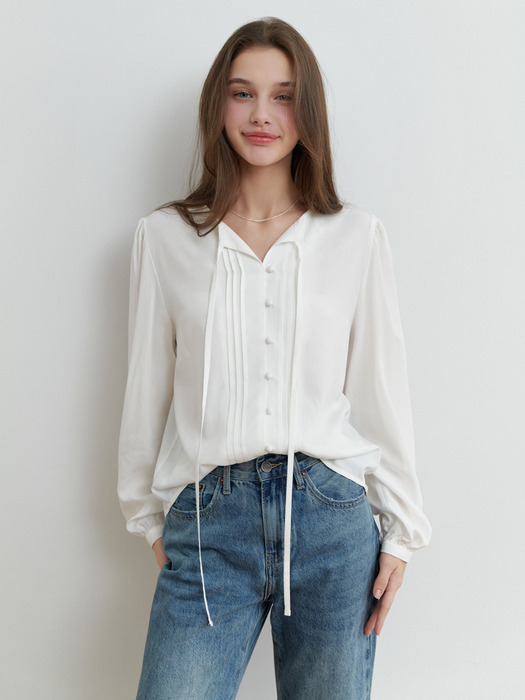 Novel ribbon blouse (white)