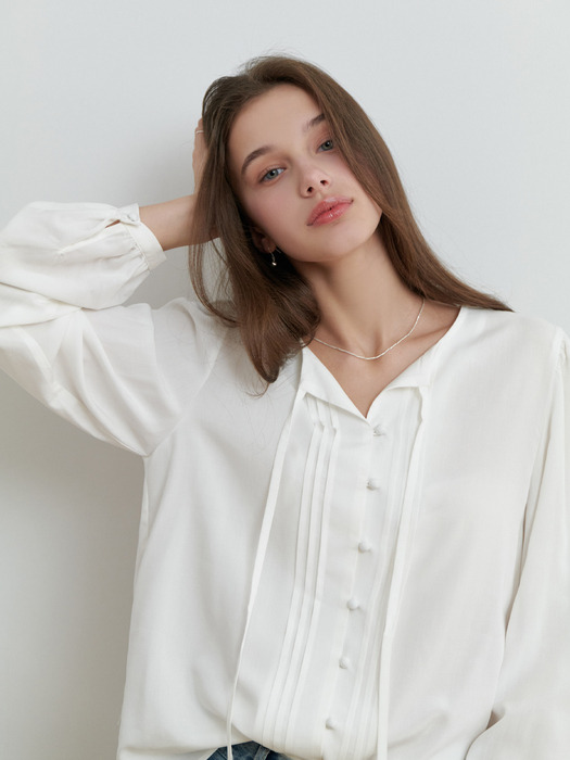 Novel ribbon blouse (white)