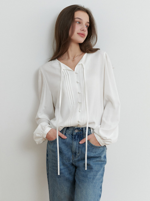 Novel ribbon blouse (white)