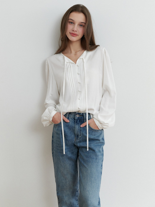 Novel ribbon blouse (white)