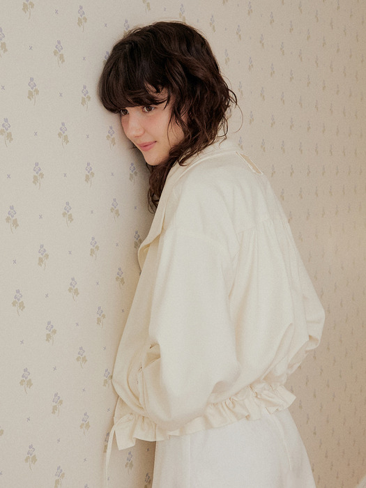 Lace back label ribbon string blouson - cream