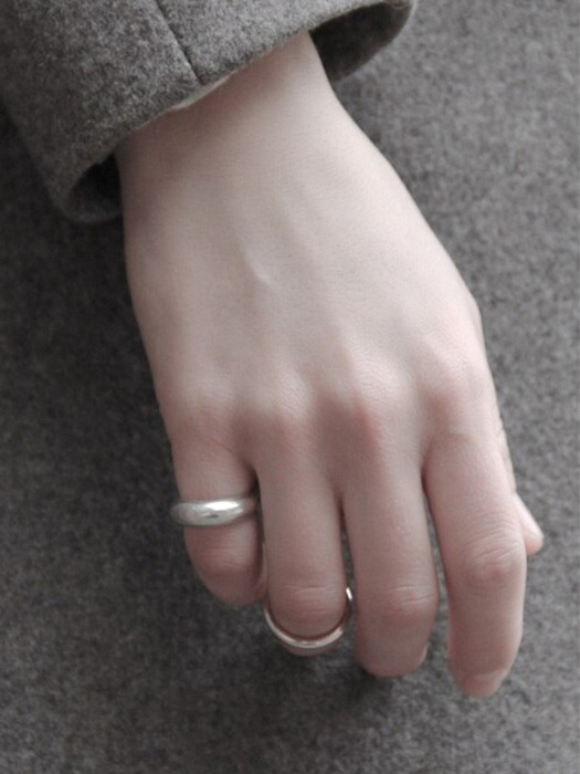 96 Semi Matte Bulging Silver Ring