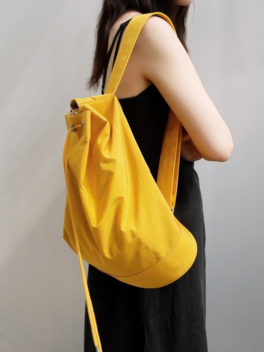 monochrome shoulder bag _ yellow