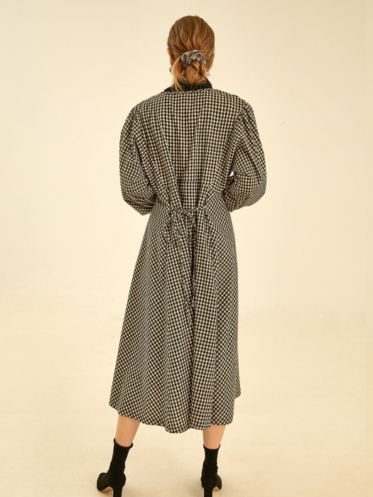 Charming check shirring dress[black]