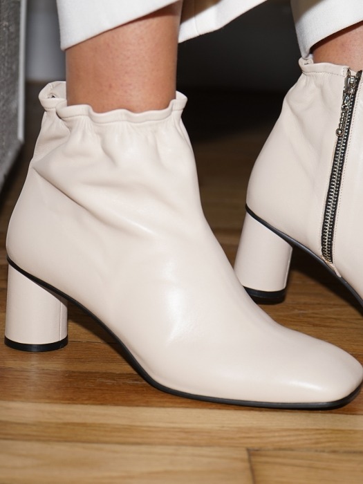 Melody Ankle Shirring Boots / YY9A-B11 Cream