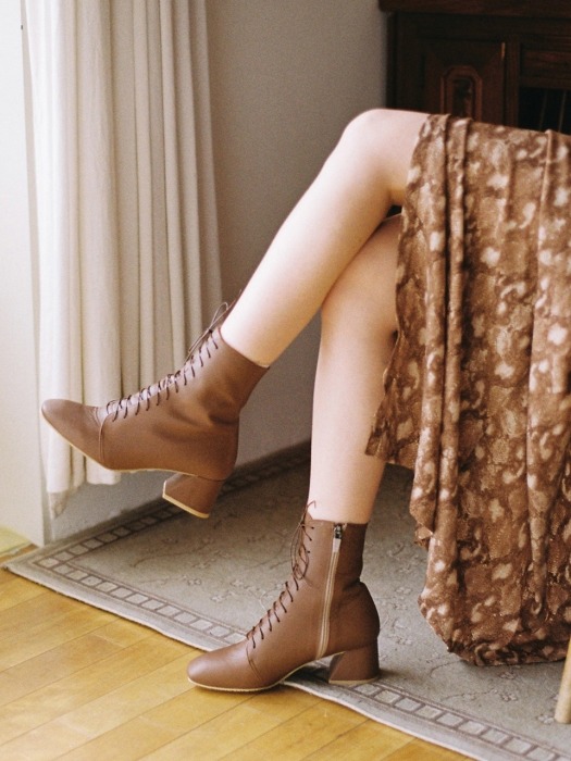 Retro Lace-Up boots (Brown)