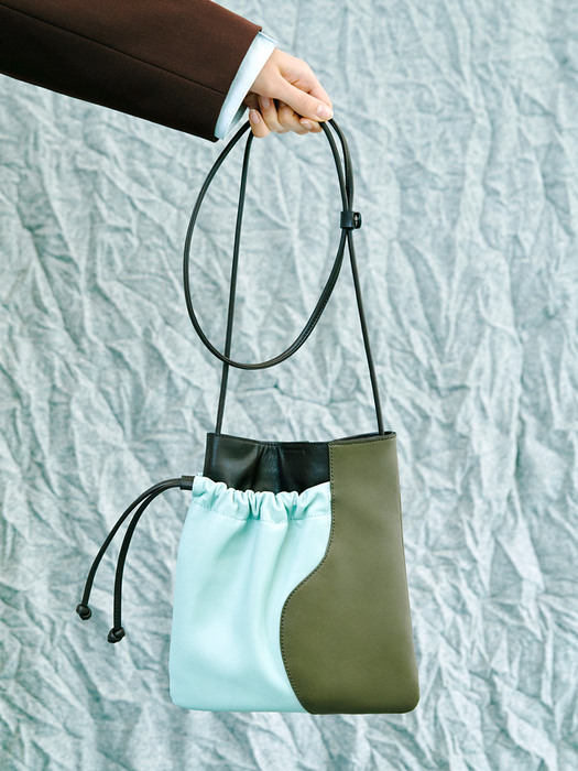 [FRONTROW X RECTO.] Color-block Curved String Bag_2colors