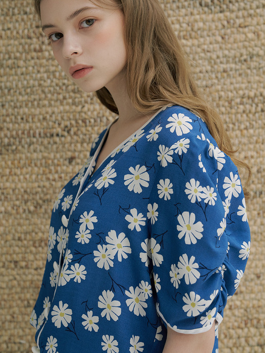 monts 1146 colourway floral blouse (blue) 