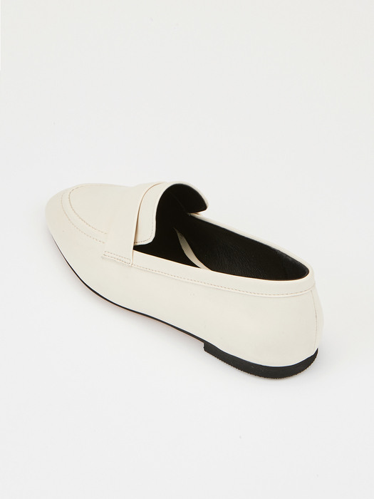 Simple Loafer (Ivory)