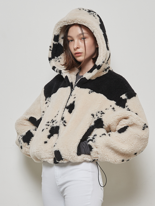LUV IS TRUE★韓国★人気★OT NUPTSE FLEECE(BEIGE) LUV IS TRUE☆韓国☆人気☆OT NUPTSE FLEECE(BEIGE)
